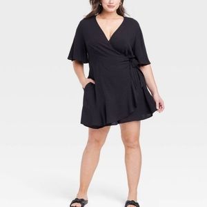 Ava & Viv tie wrap black romps. Size 3x has side waist pockets.